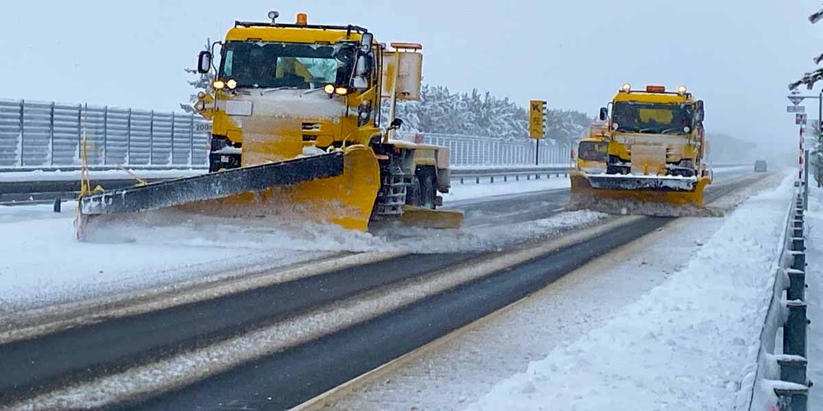 雪氷対策：梯団除雪の様子